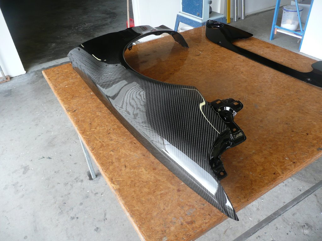 carbon-fibre-skinning-vehicle-part